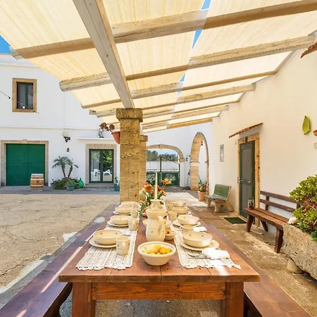 Masseria Sierri By Perle Di Puglia * San Pancrazio Salentino